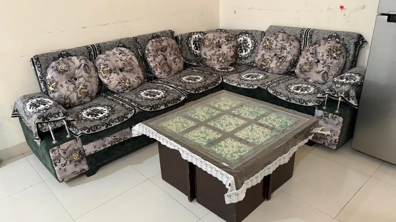 6 seater L shaped premium sofa for sale in Bhopal, Madhya Pradesh