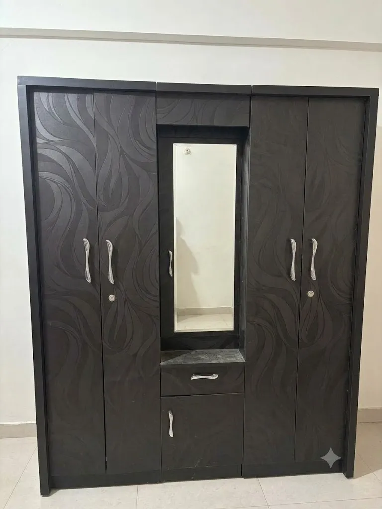 4-Door Wardrobe Cupboard with Mirror & Dressing Unit - Punawale Pune for sale in Pune, Maharashtra
