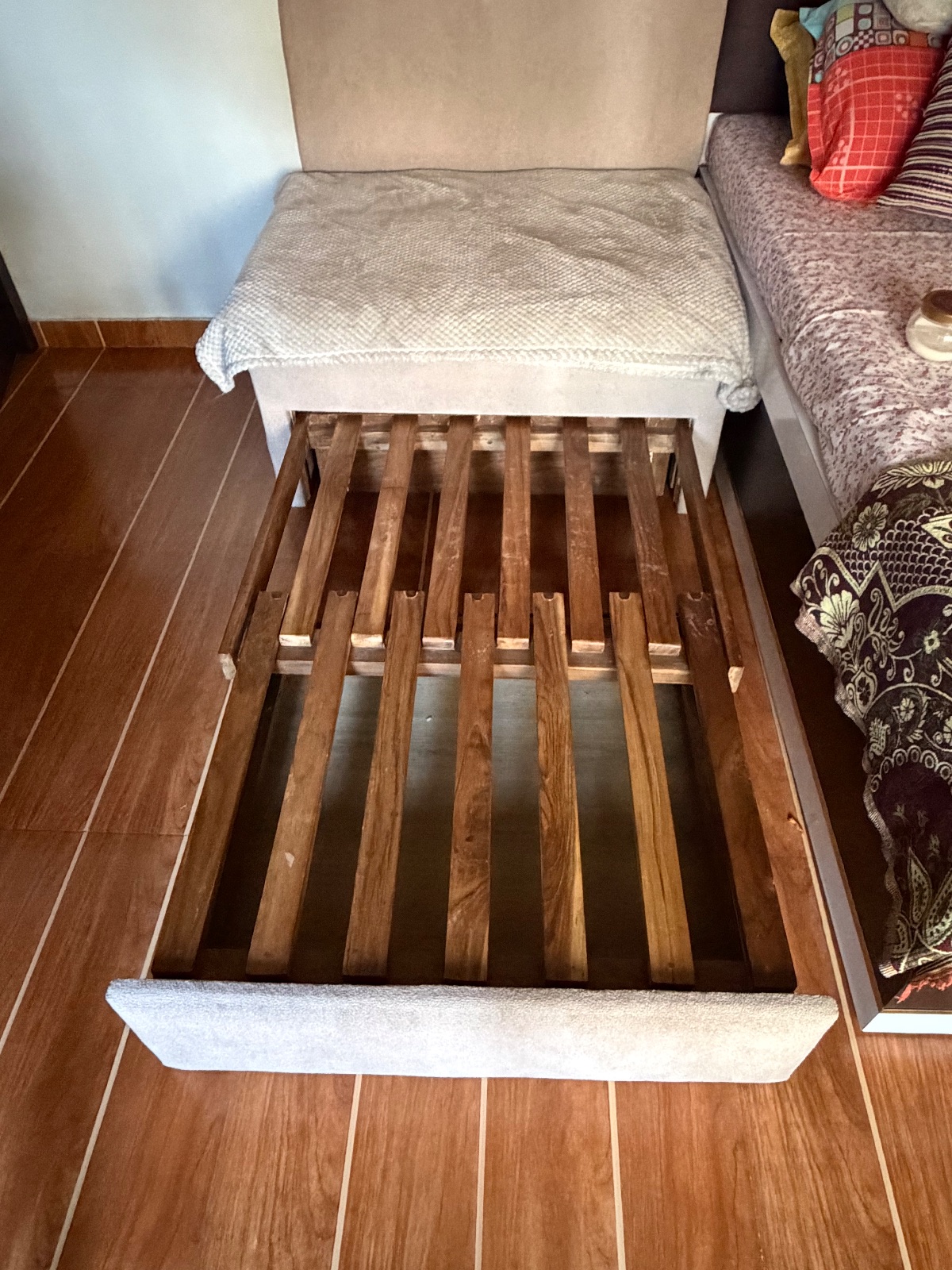 Single sofa cum bed - Thumbnail 3