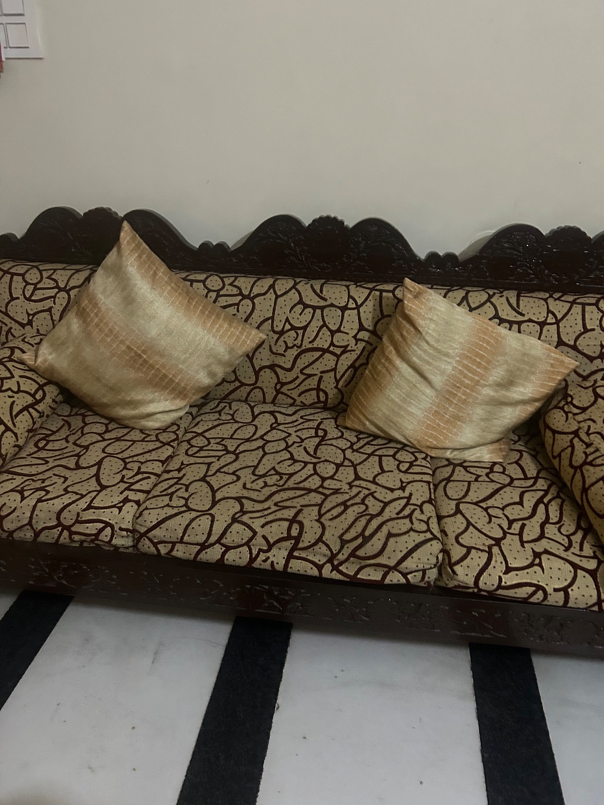 8seater sofa - Thumbnail 3
