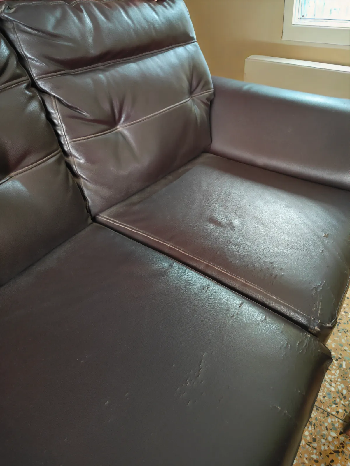 3 seater Leatherette Sofa - Thumbnail 5