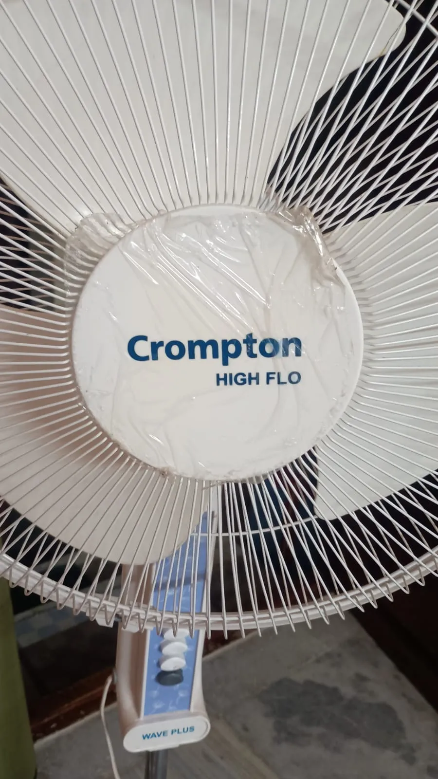 pedastal fan (standing fan - plastic) - Thumbnail 3