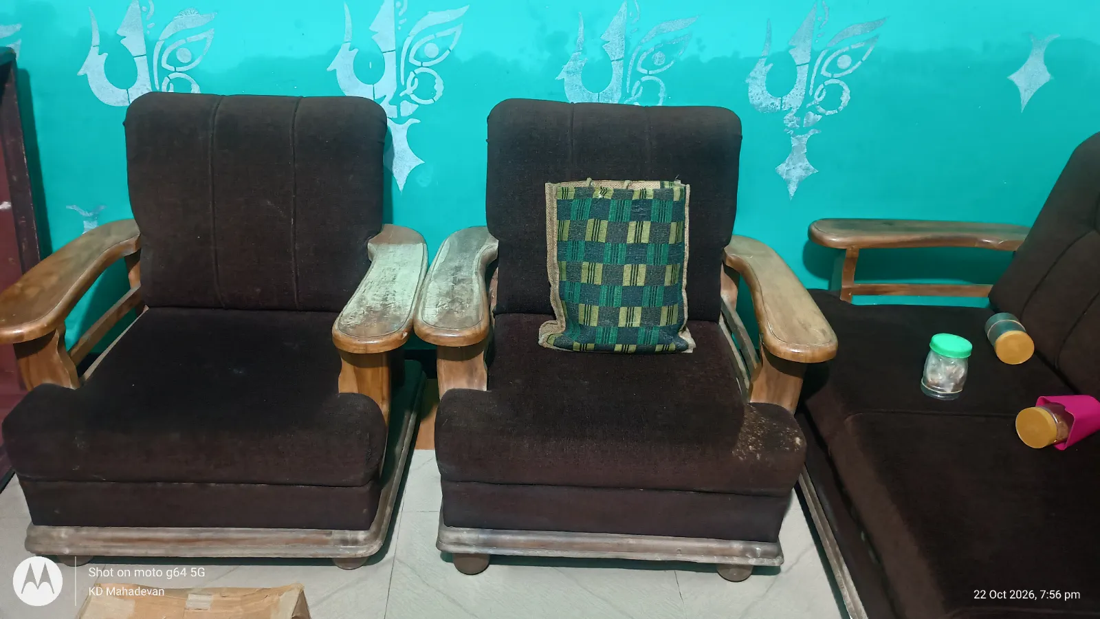 Sofa set with table - Thumbnail 2