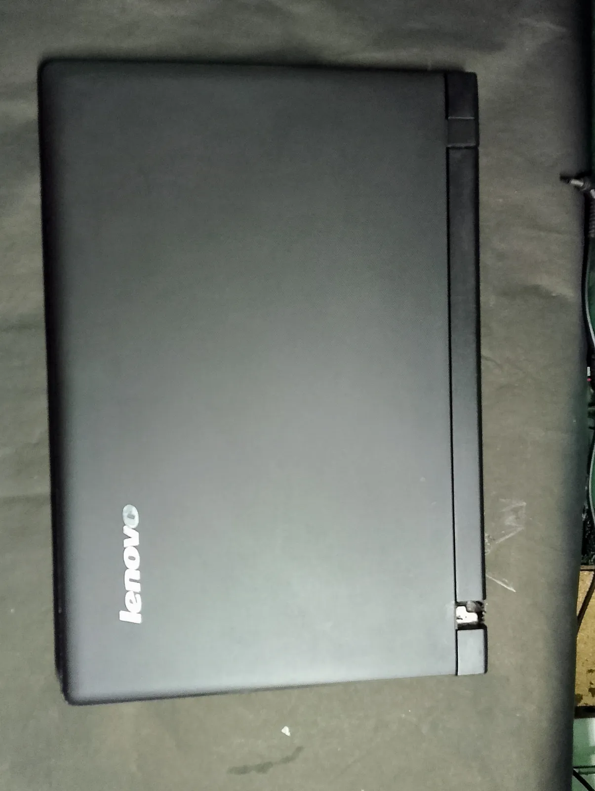 Lenovo laptop sell very good condition battery backup good. - Thumbnail 3