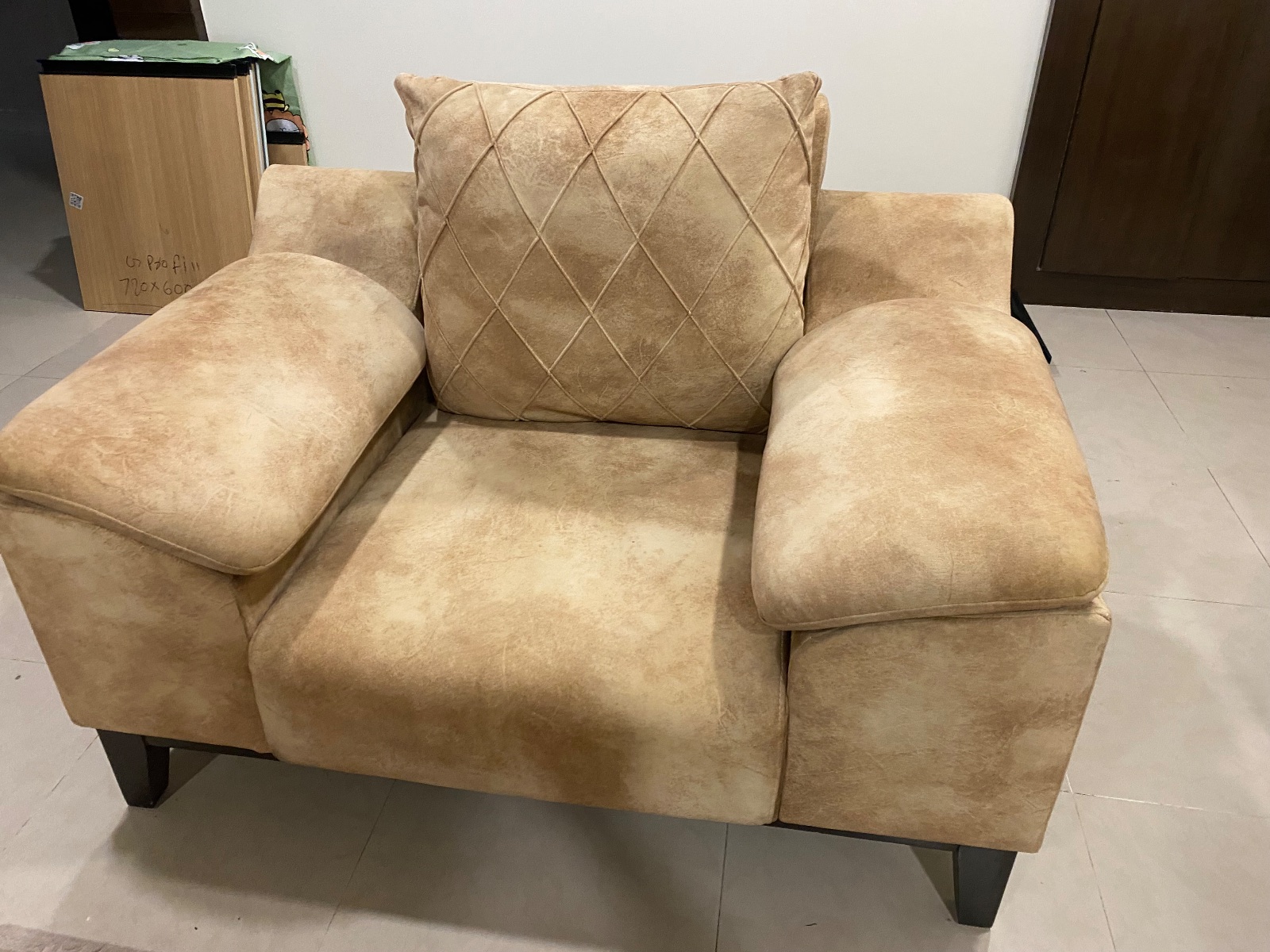 3-2-1 sofa set in new condition - Thumbnail 5