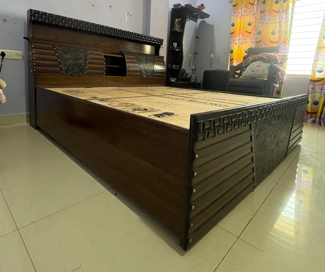 King size double bed - Thumbnail 2