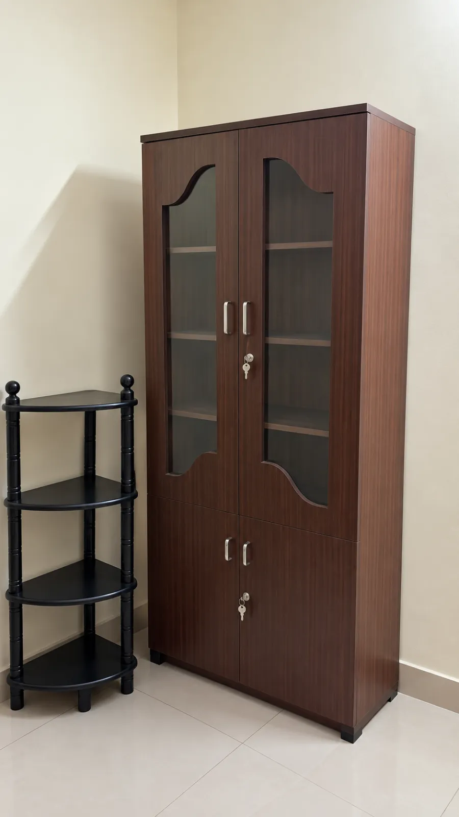 Cupboard for sale in Chennai, Tamil Nadu