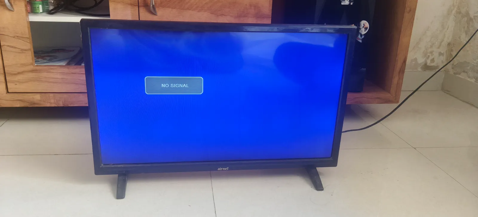 Tv with set top box - Thumbnail 3