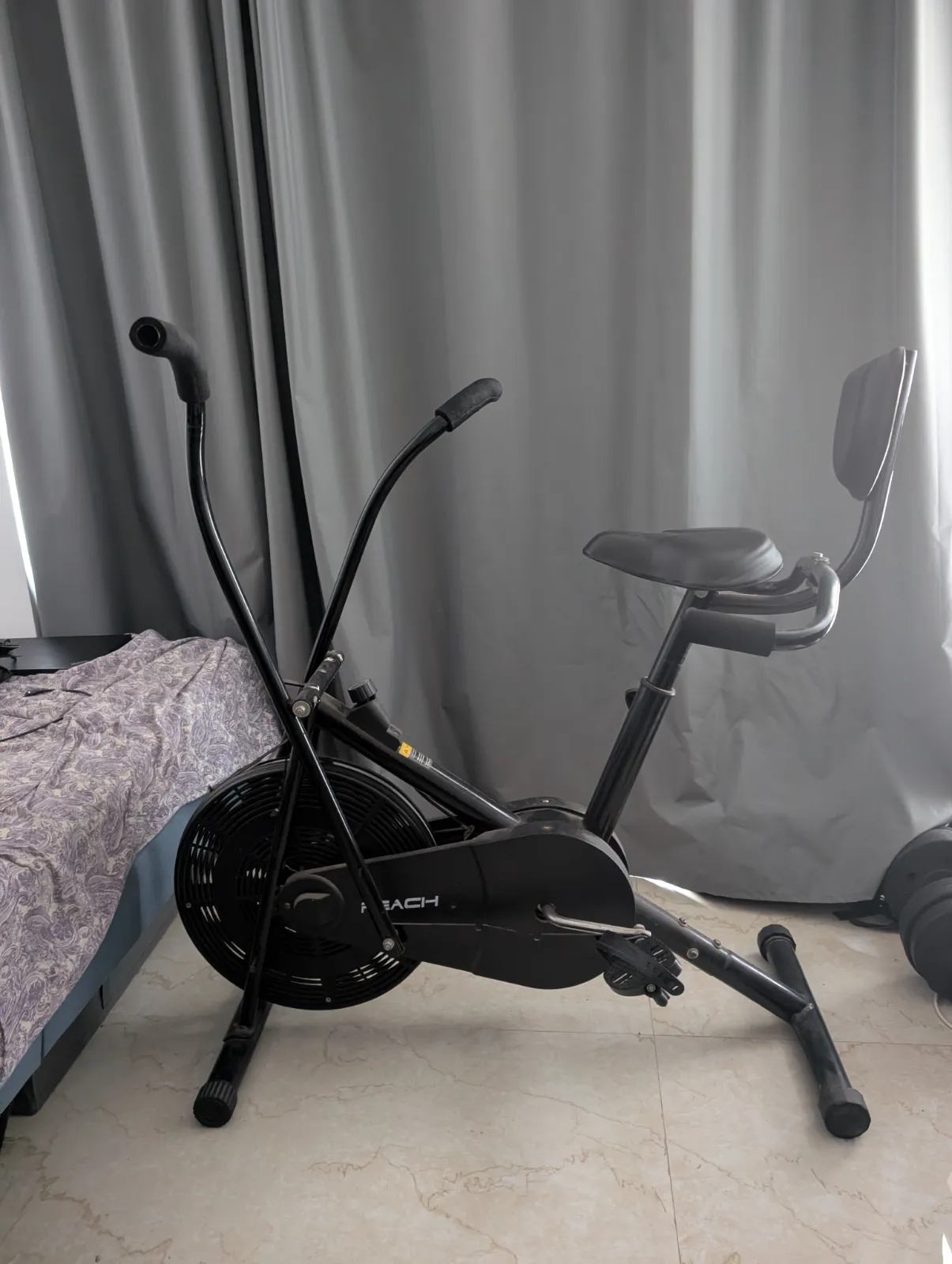 Exercise bicycle - 2 y/o - Thumbnail 3