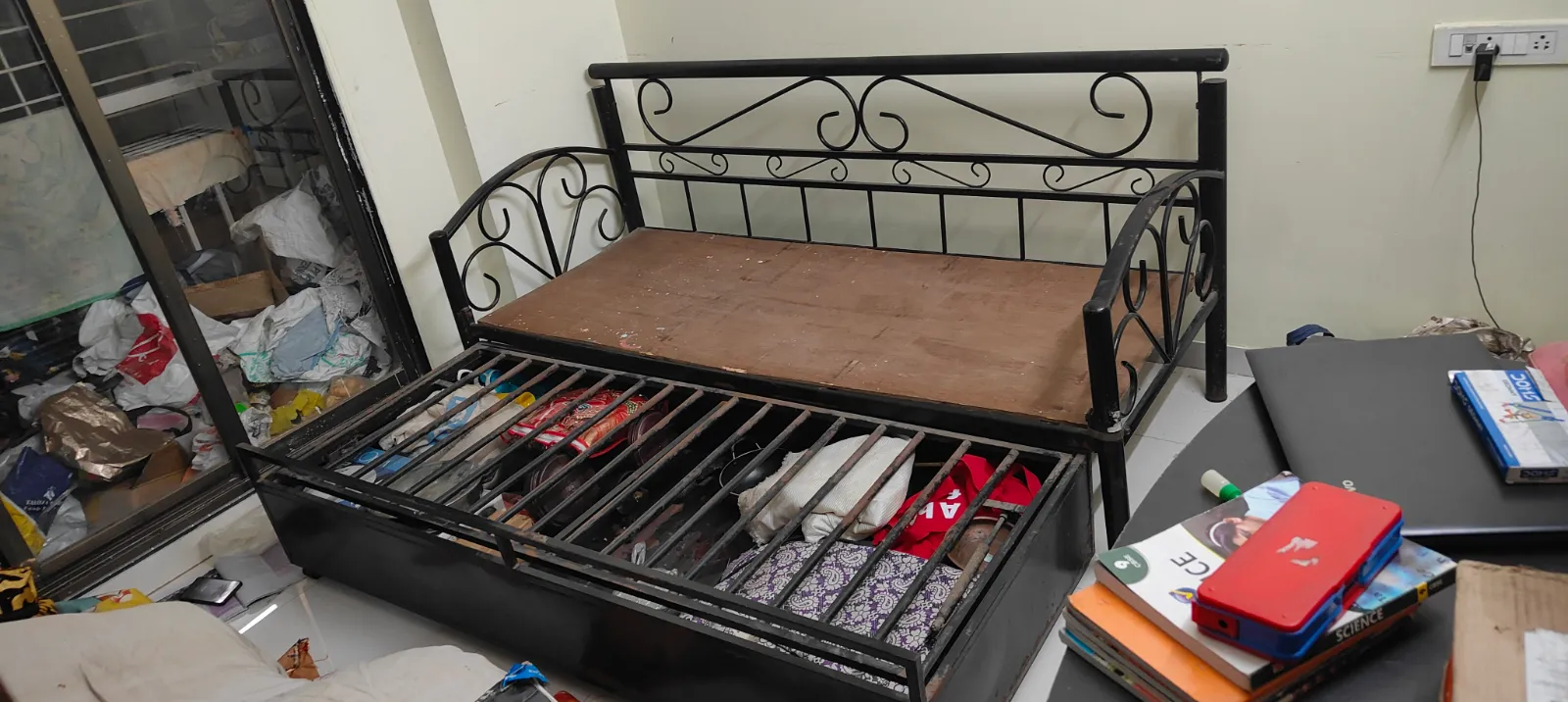 Convertible Metal Sofa-Cum-Bed with Pull-Out Trundle & Cushions - Thumbnail 4