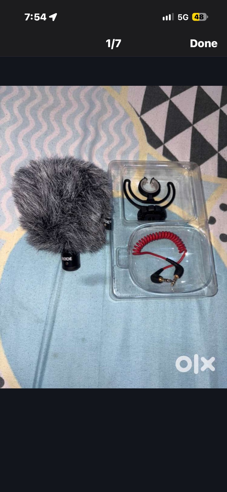 RØDE On-Camera Shotgun Microphone with Windshield & Accessories - Image 1