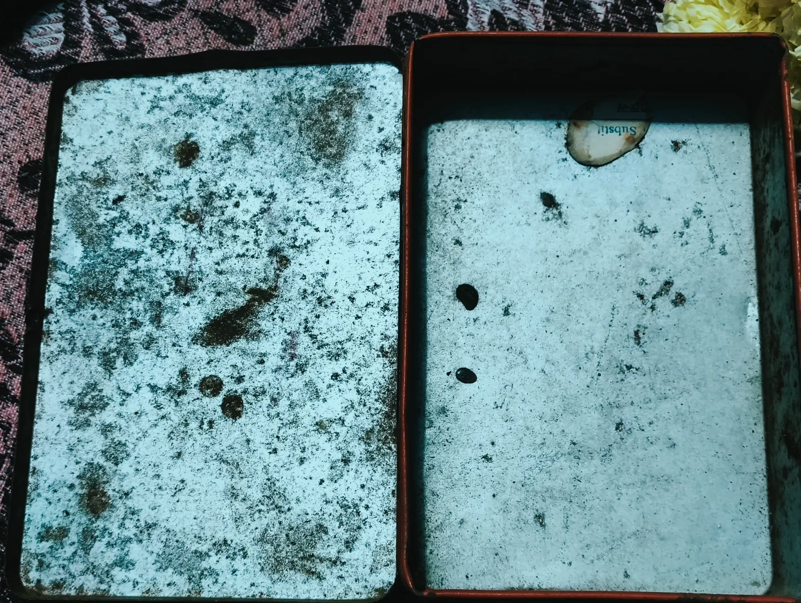 Vintage FARGO Gas Mantles No. 751 Printed Metal Tin Box – Rusted Patina - Thumbnail 3