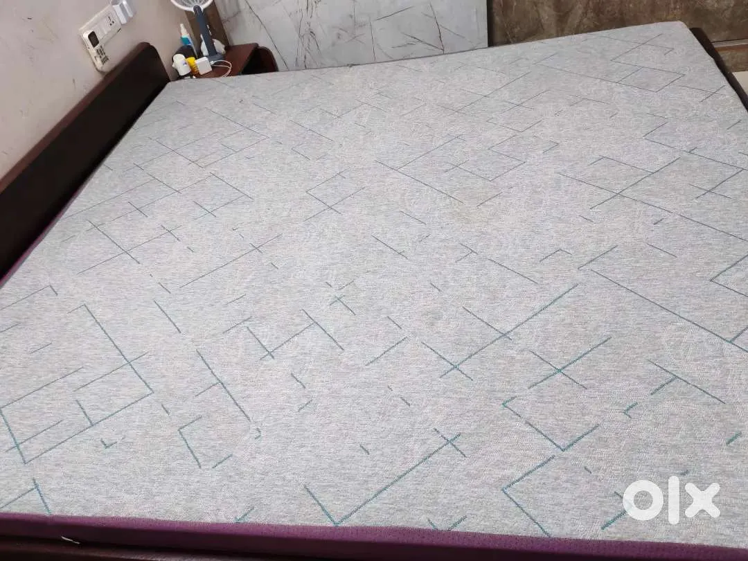 Wakefit 78x72x6inch Matress 3yrs old for Sale - Thumbnail 2