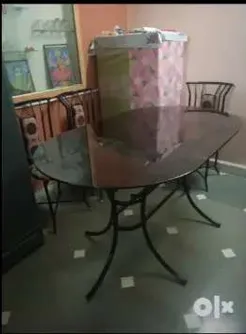 6 Seater Dinning table with metal base & Table top for sale in Indore, Madhya Pradesh