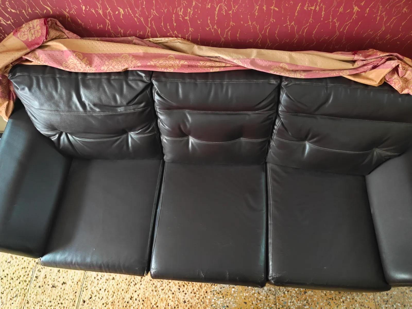 3 seater Leatherette Sofa - Thumbnail 4