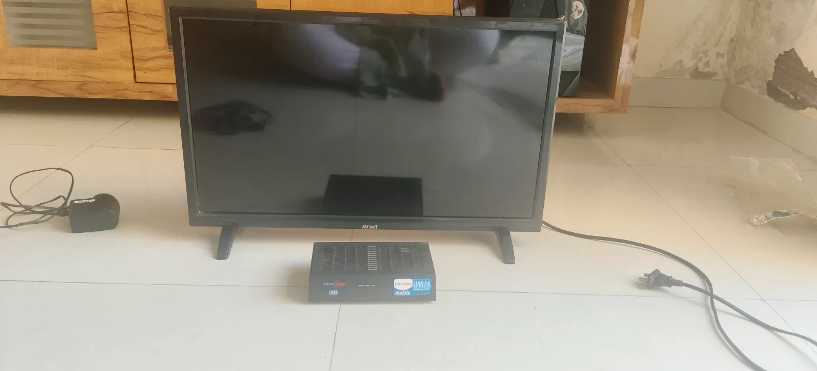 Tv with set top box for sale in Pune, Maharashtra