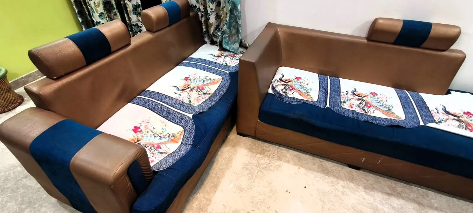 7 Seater sofa set + matching center table glass top. - Thumbnail 3