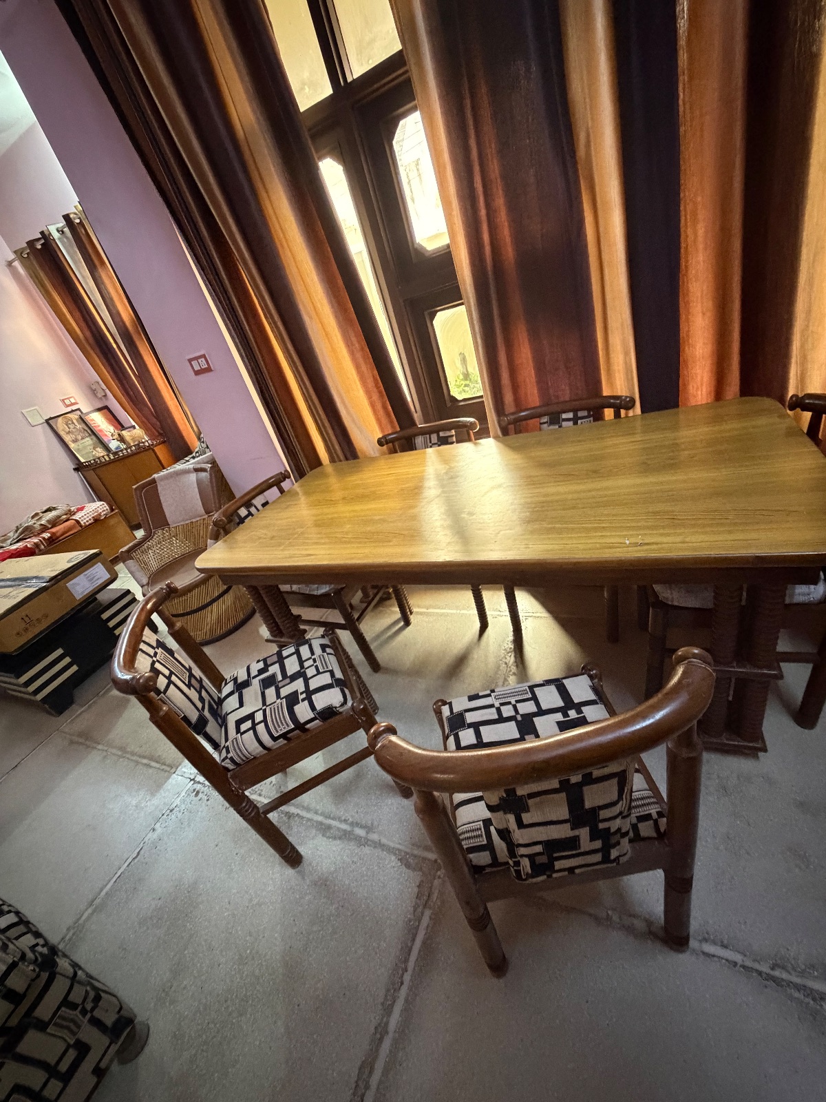 5 seater sofa with table swing zhula dinning table for sale in Sirsa, Haryana