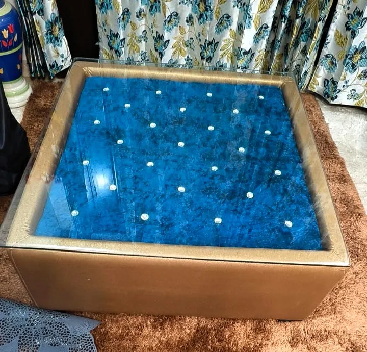 7 Seater sofa set + matching center table glass top. - Thumbnail 8