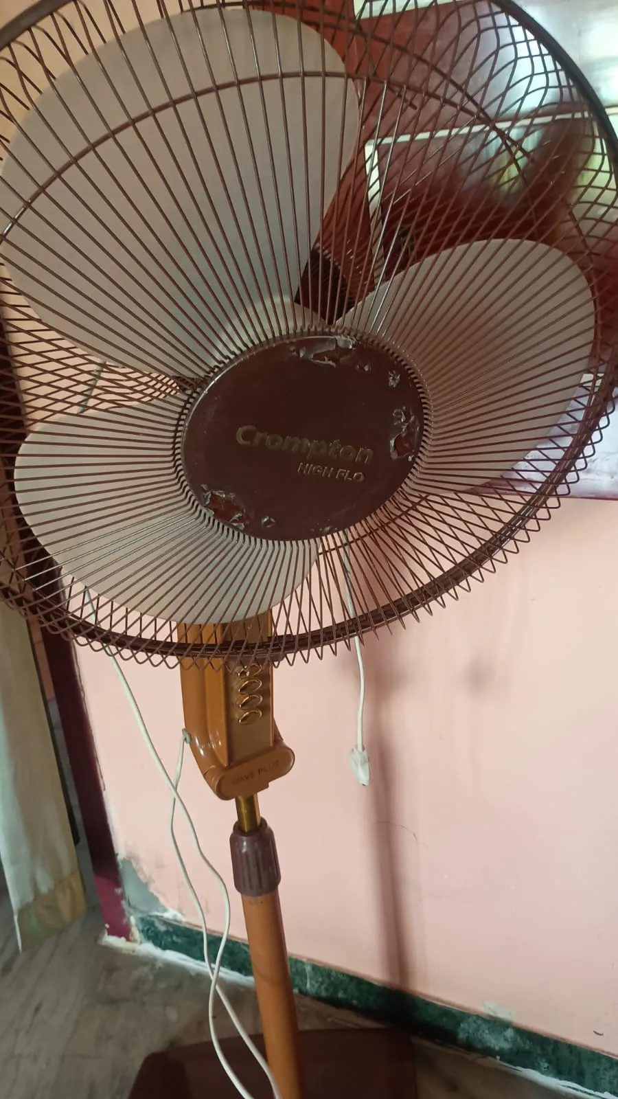 pedastal fan (standing fan - plastic) - Thumbnail 2